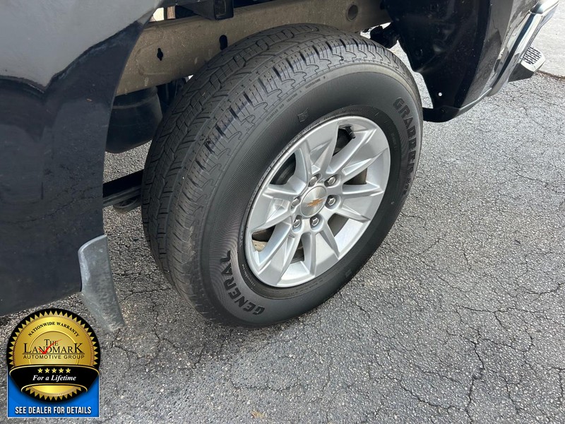 Chevrolet Silverado 1500 Vehicle Full-screen Gallery Image 22