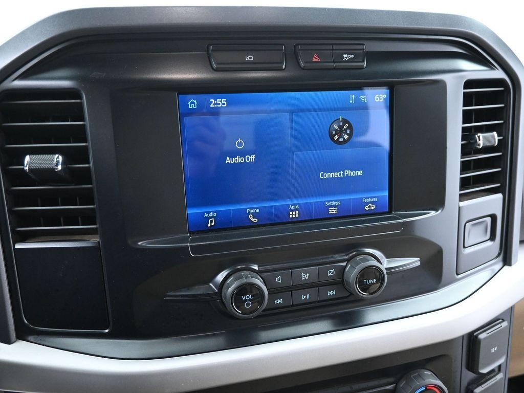 Ford F-150 Vehicle Full-screen Gallery Image 14