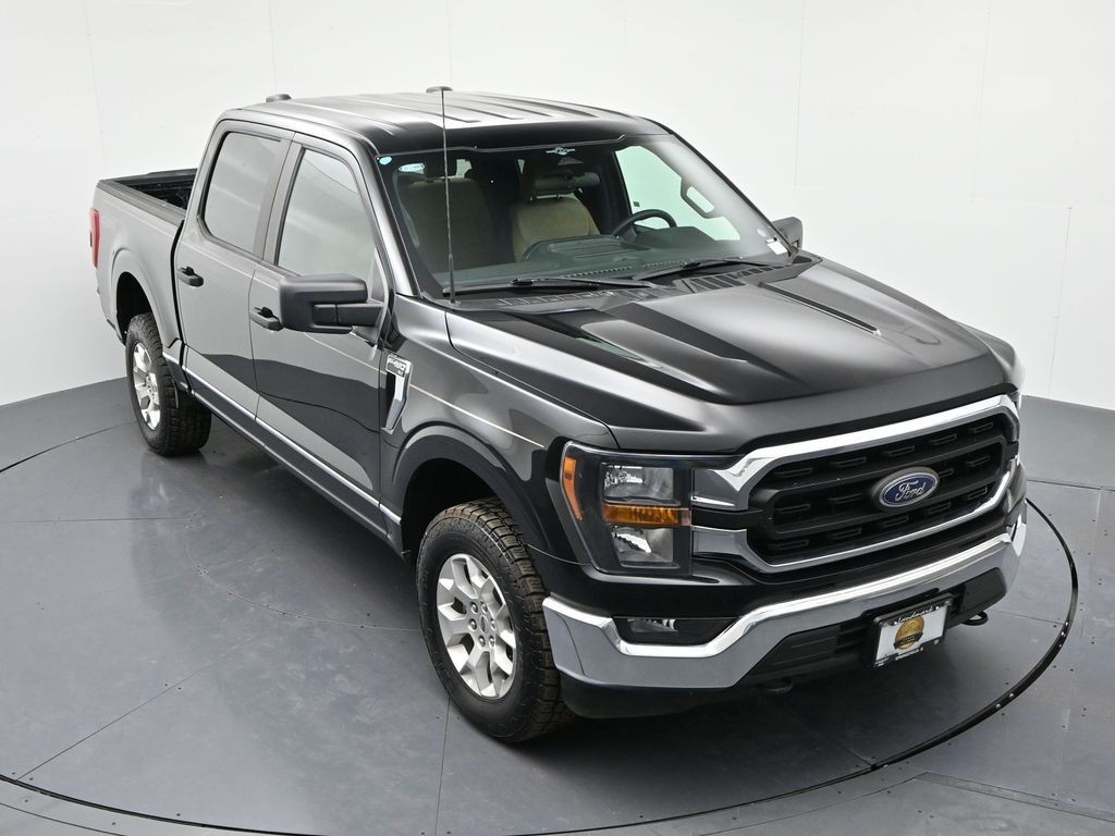 Ford F-150 Vehicle Full-screen Gallery Image 18