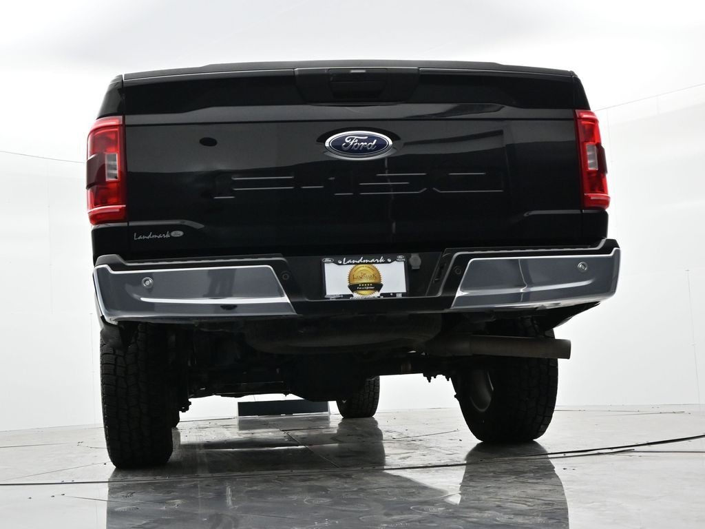 Ford F-150 Vehicle Full-screen Gallery Image 23