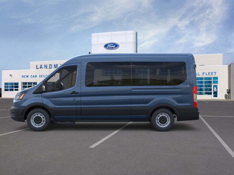 Ford Transit Passenger Wagon Vehicle Full-screen Gallery Image 3
