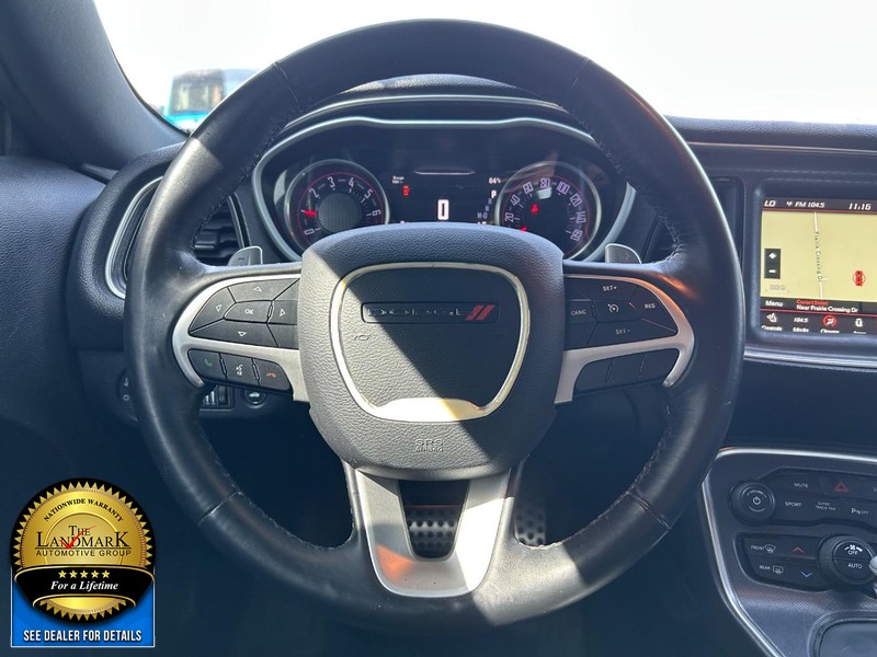 Dodge Challenger Vehicle Full-screen Gallery Image 15