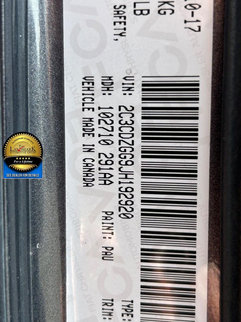 Dodge Challenger Vehicle Full-screen Gallery Image 19