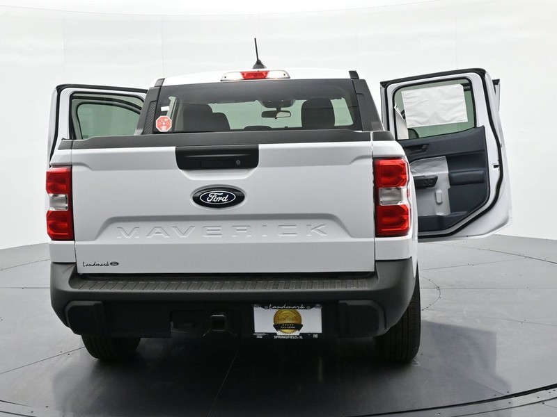 Ford Maverick Vehicle Full-screen Gallery Image 25