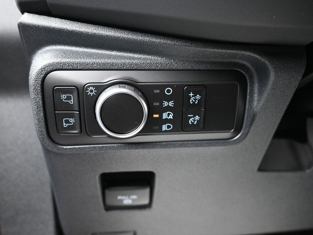 Ford Bronco Vehicle Full-screen Gallery Image 11