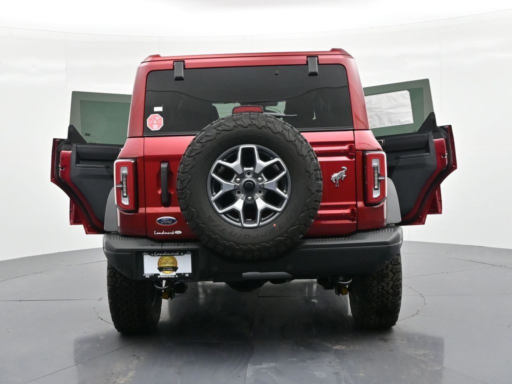 Ford Bronco Vehicle Full-screen Gallery Image 28