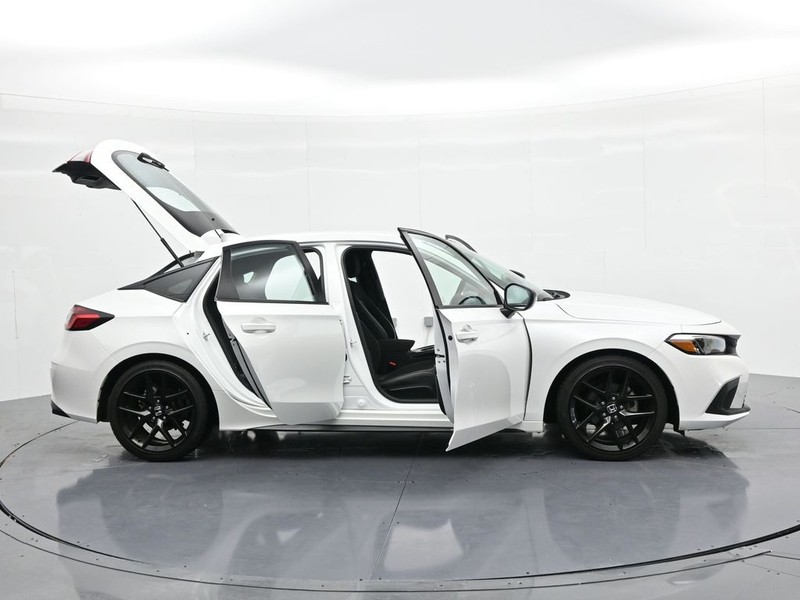 Honda Civic Hatchback Vehicle Full-screen Gallery Image 22