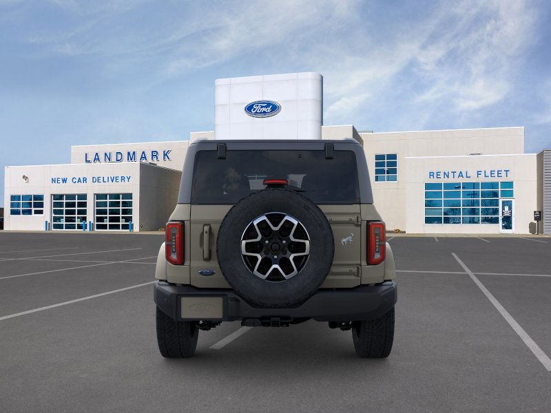 Ford Bronco Vehicle Full-screen Gallery Image 5