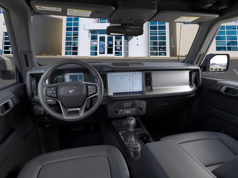 Ford Bronco Vehicle Full-screen Gallery Image 9