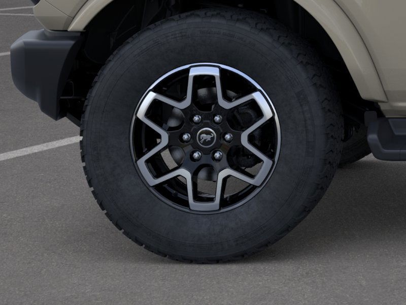 Ford Bronco Vehicle Full-screen Gallery Image 21