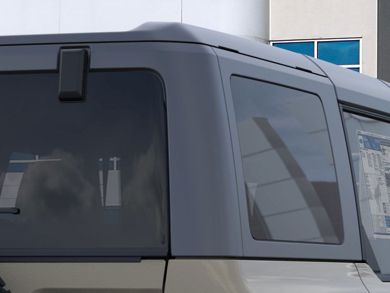 Ford Bronco Vehicle Full-screen Gallery Image 25