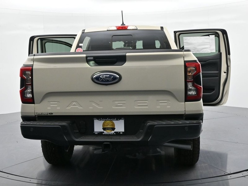 Ford Ranger Vehicle Full-screen Gallery Image 24
