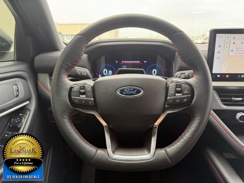 Ford Explorer Vehicle Full-screen Gallery Image 20