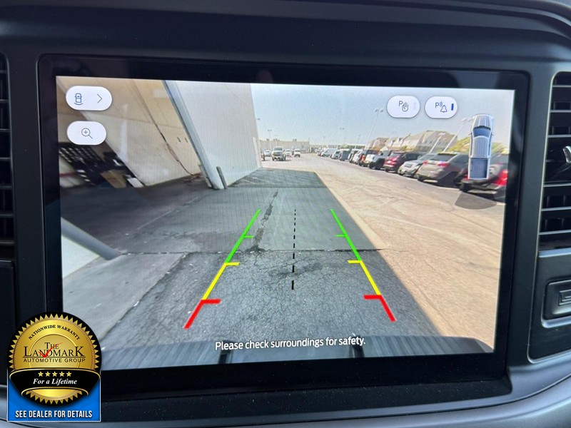 Ford F-150 Vehicle Full-screen Gallery Image 13