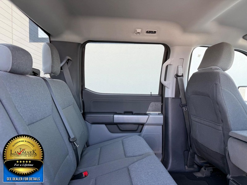 Ford F-150 Vehicle Full-screen Gallery Image 14