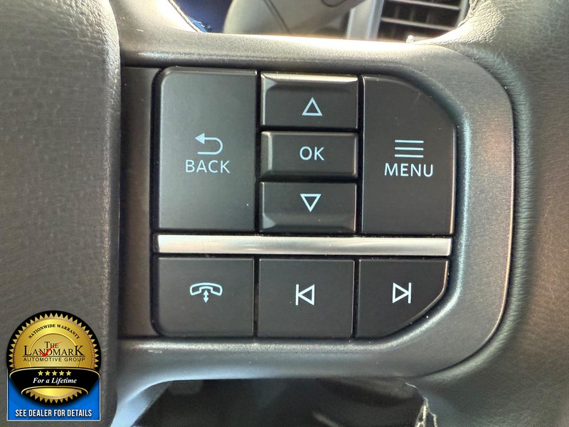 Ford F-150 Vehicle Full-screen Gallery Image 11