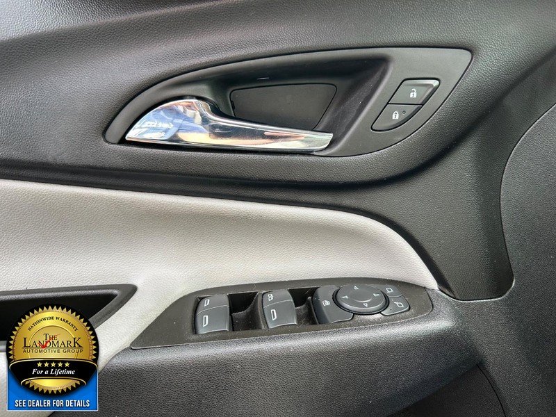 Chevrolet Equinox Vehicle Full-screen Gallery Image 08