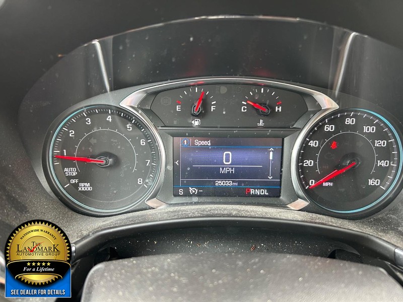 Chevrolet Equinox Vehicle Full-screen Gallery Image 12