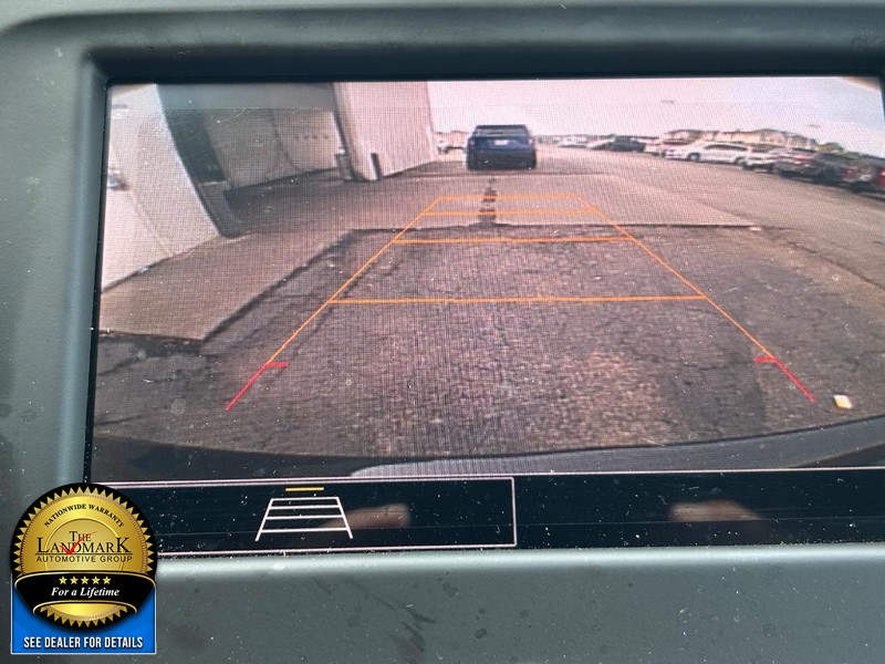 Chevrolet Equinox Vehicle Full-screen Gallery Image 13