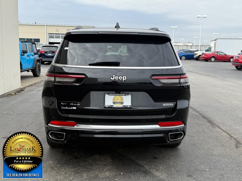 Jeep Grand Cherokee L Vehicle Full-screen Gallery Image 7