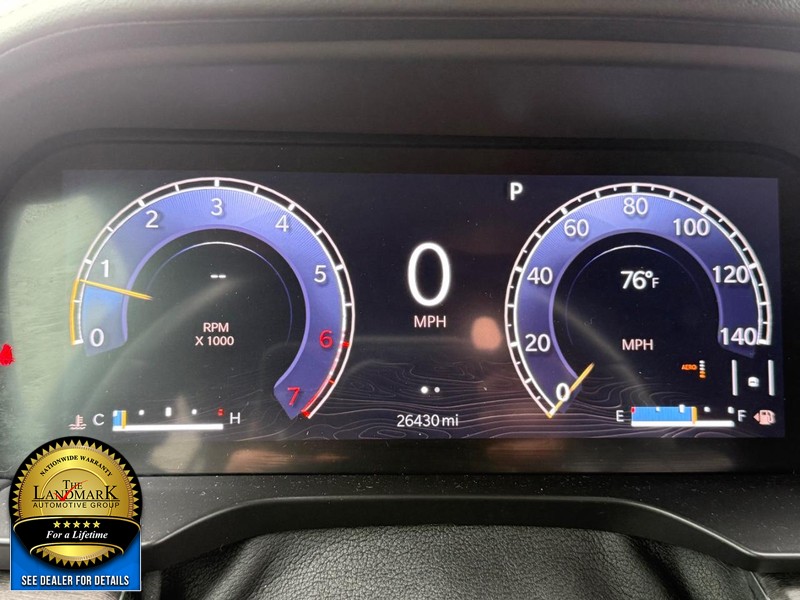 Jeep Grand Cherokee L Vehicle Full-screen Gallery Image 12