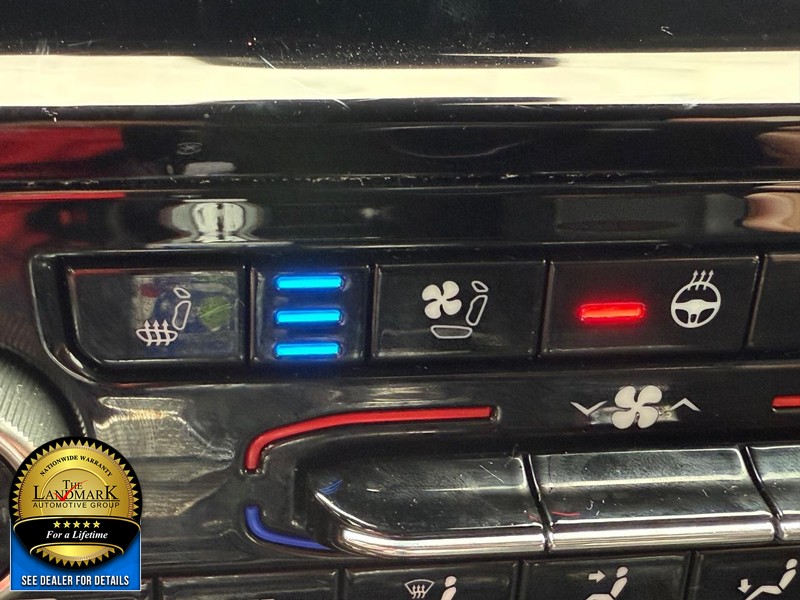 Jeep Grand Cherokee L Vehicle Full-screen Gallery Image 14