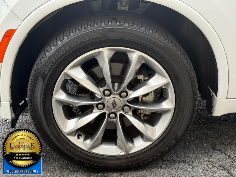 Dodge Durango Vehicle Full-screen Gallery Image 7