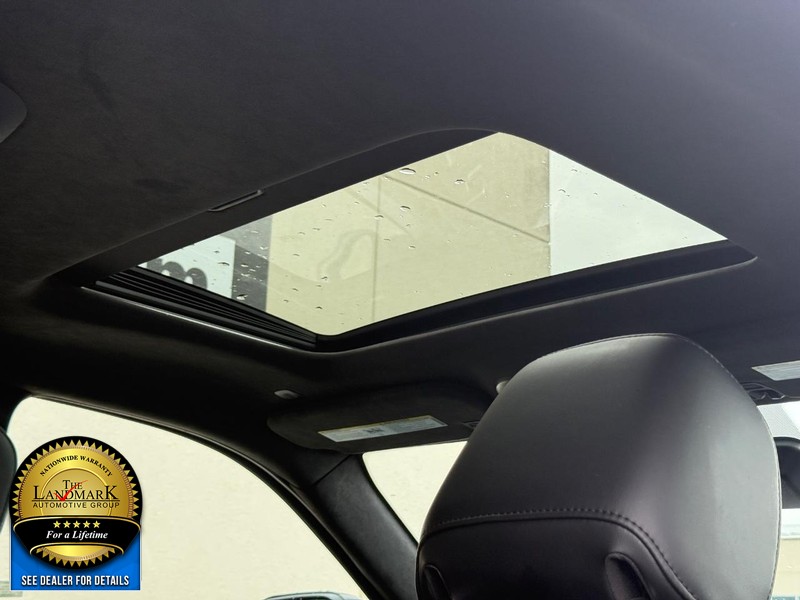 Dodge Durango Vehicle Full-screen Gallery Image 12