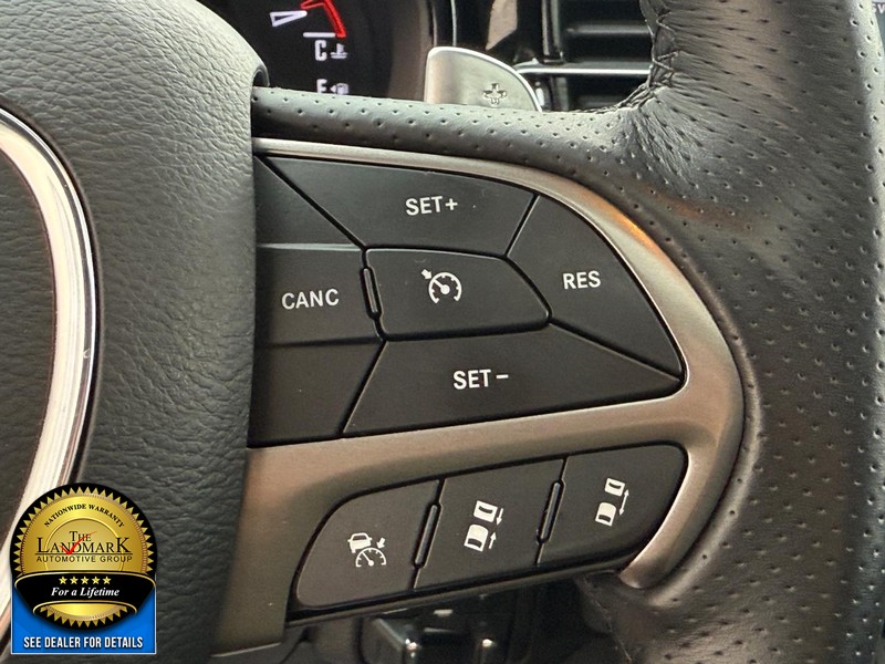 Dodge Durango Vehicle Full-screen Gallery Image 17