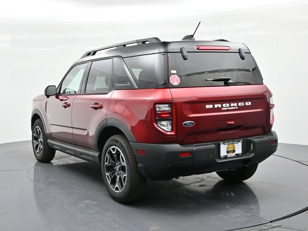 Ford Bronco Sport Vehicle Full-screen Gallery Image 8