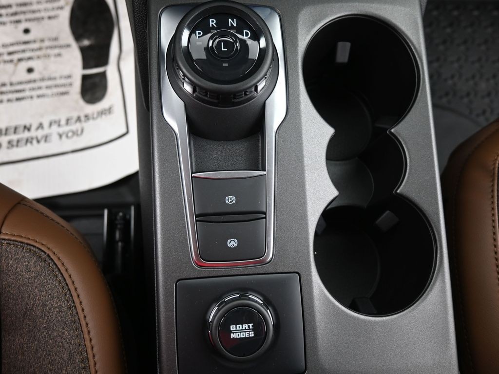 Ford Bronco Sport Vehicle Full-screen Gallery Image 16