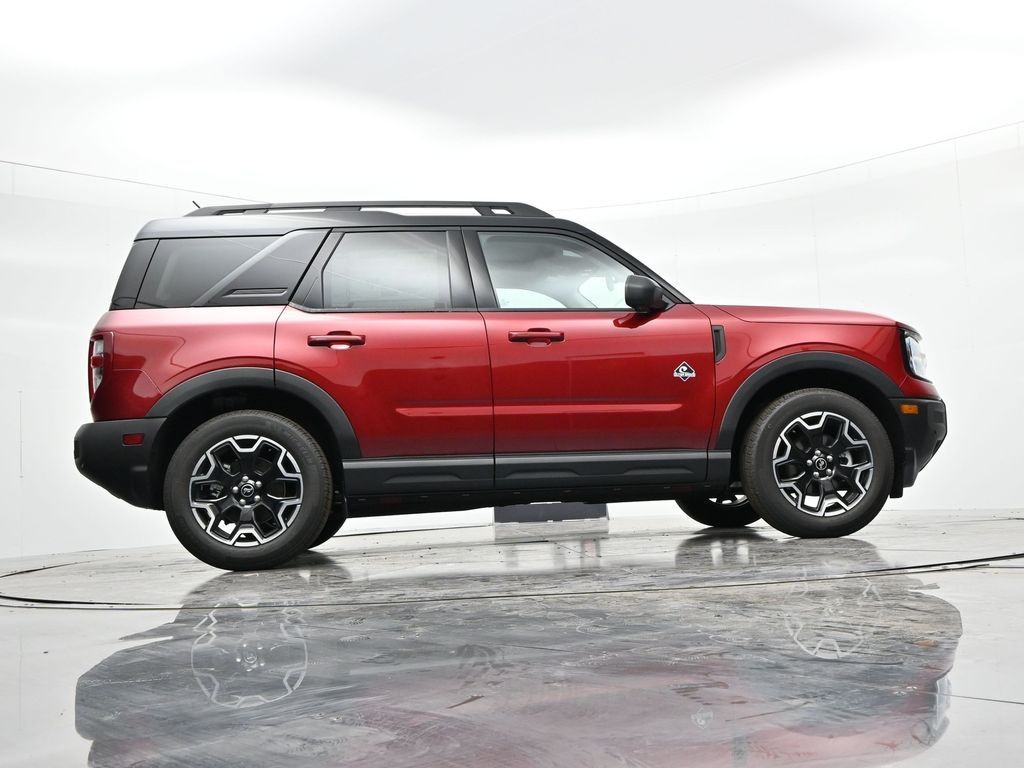 Ford Bronco Sport Vehicle Full-screen Gallery Image 26