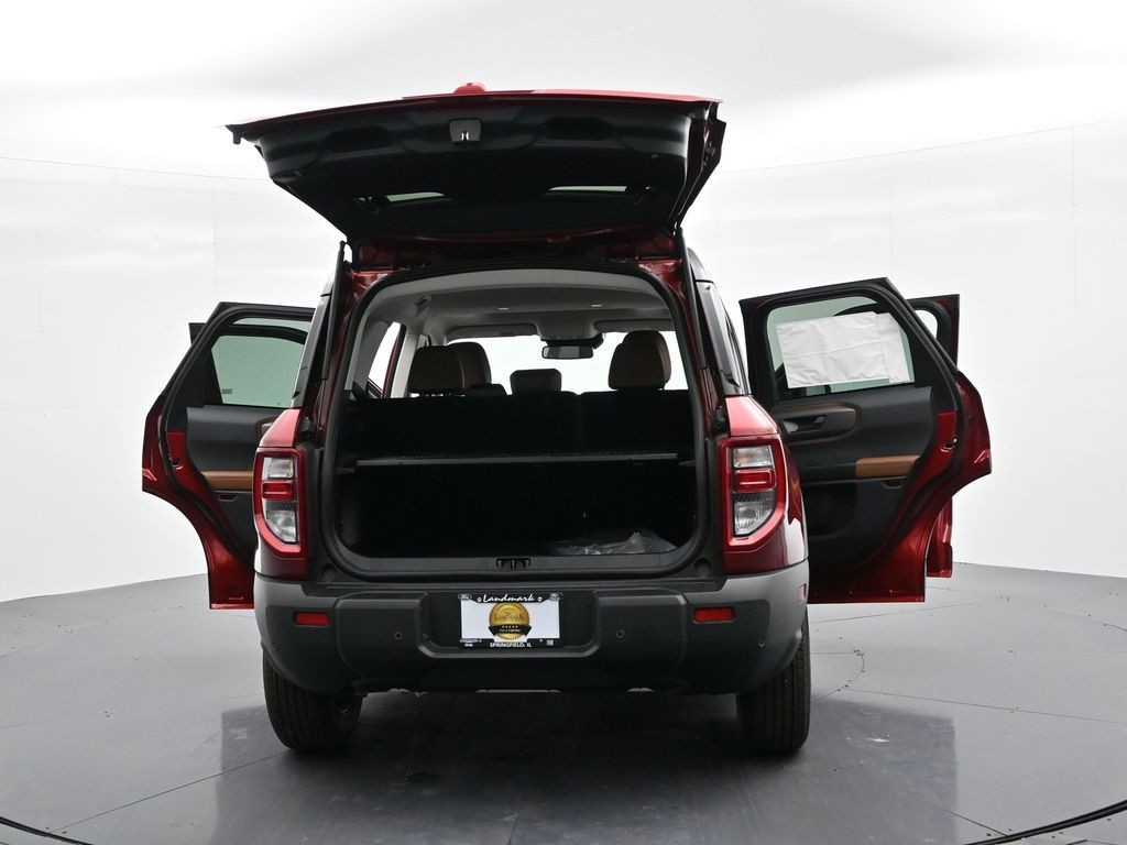 Ford Bronco Sport Vehicle Full-screen Gallery Image 30