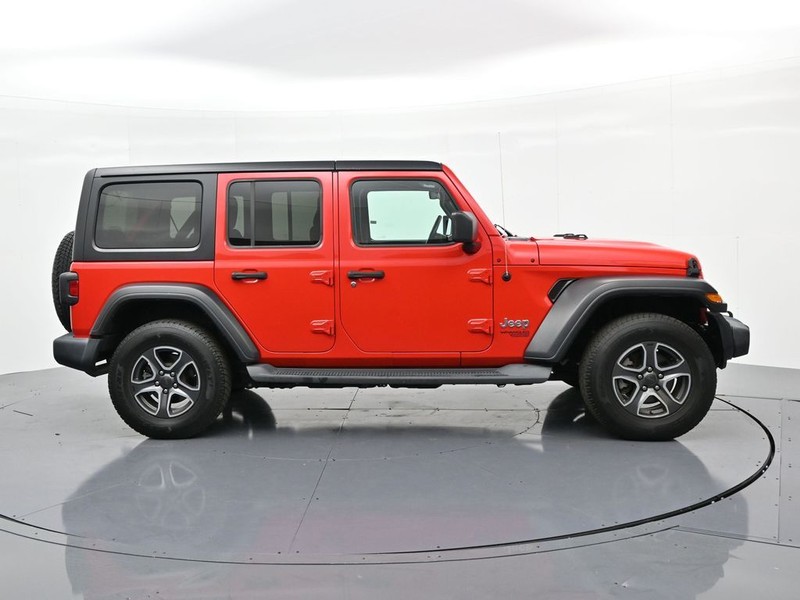 Jeep Wrangler Unlimited Vehicle Full-screen Gallery Image 5