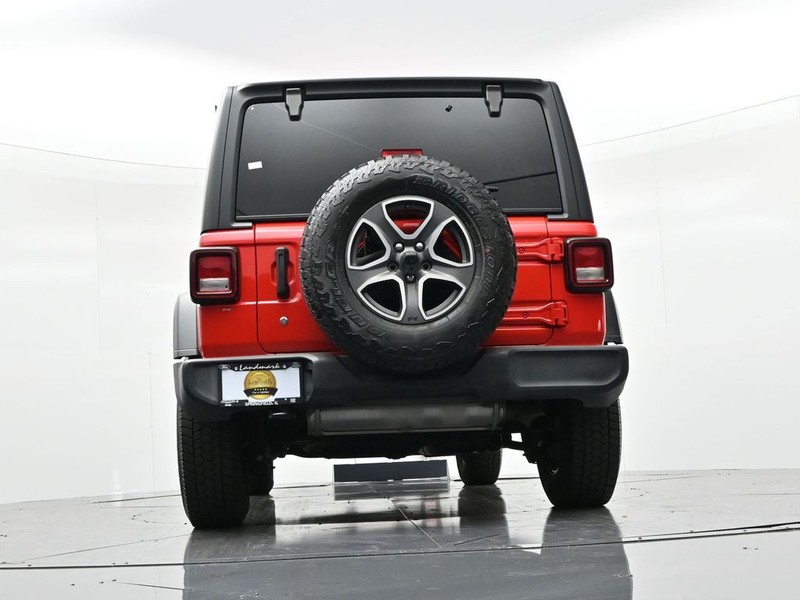 Jeep Wrangler Unlimited Vehicle Full-screen Gallery Image 20