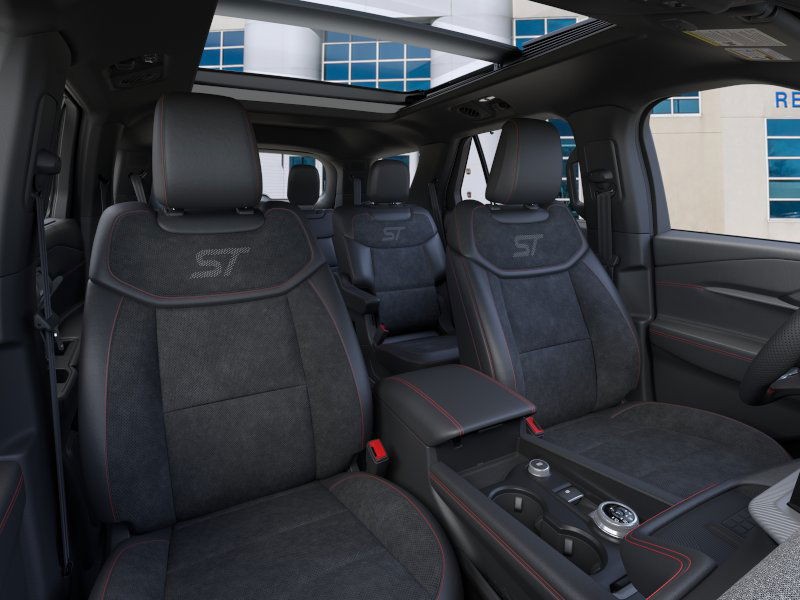 Ford Explorer Vehicle Full-screen Gallery Image 10