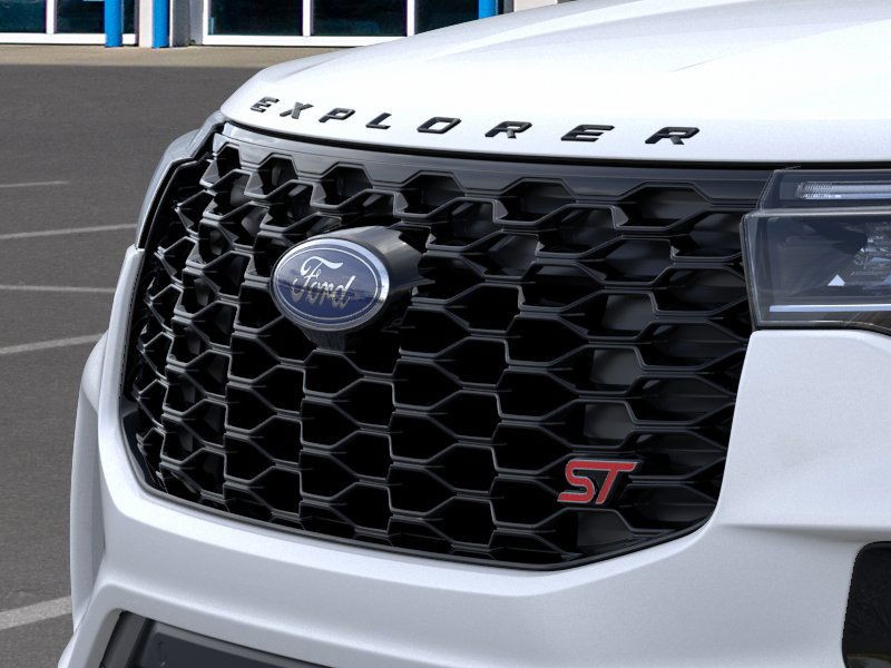 Ford Explorer Vehicle Full-screen Gallery Image 17