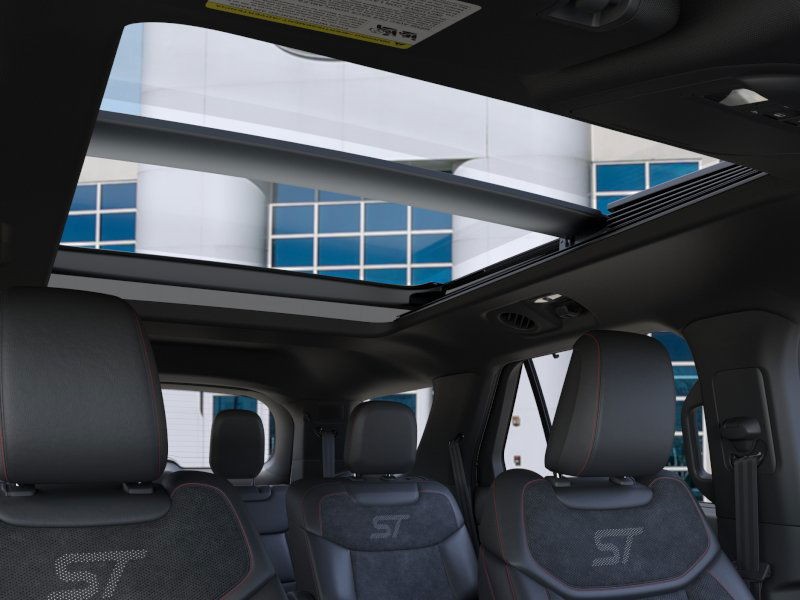 Ford Explorer Vehicle Full-screen Gallery Image 22