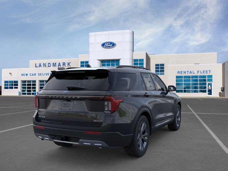 Ford Explorer Vehicle Full-screen Gallery Image 8