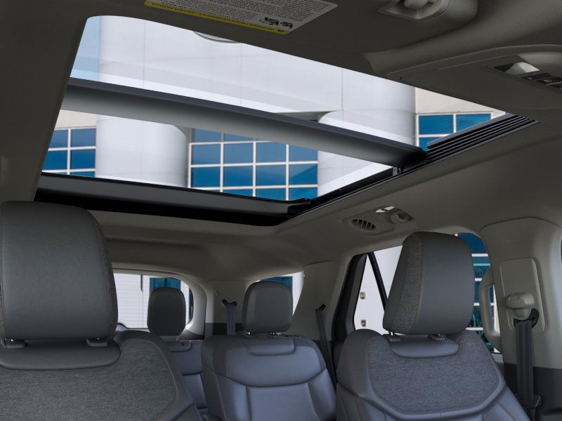 Ford Explorer Vehicle Full-screen Gallery Image 22