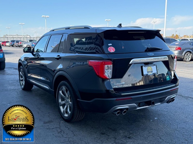 Ford Explorer Vehicle Full-screen Gallery Image 6