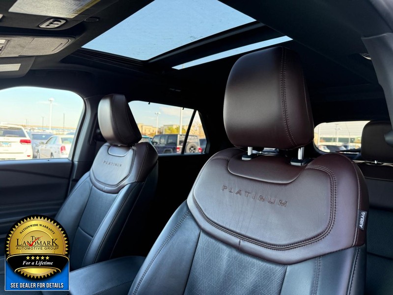 Ford Explorer Vehicle Full-screen Gallery Image 9