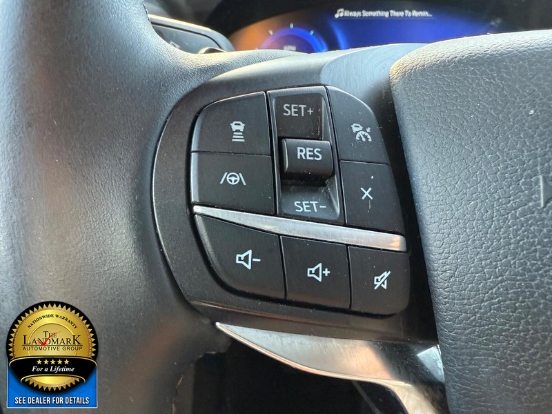 Ford Explorer Vehicle Full-screen Gallery Image 10