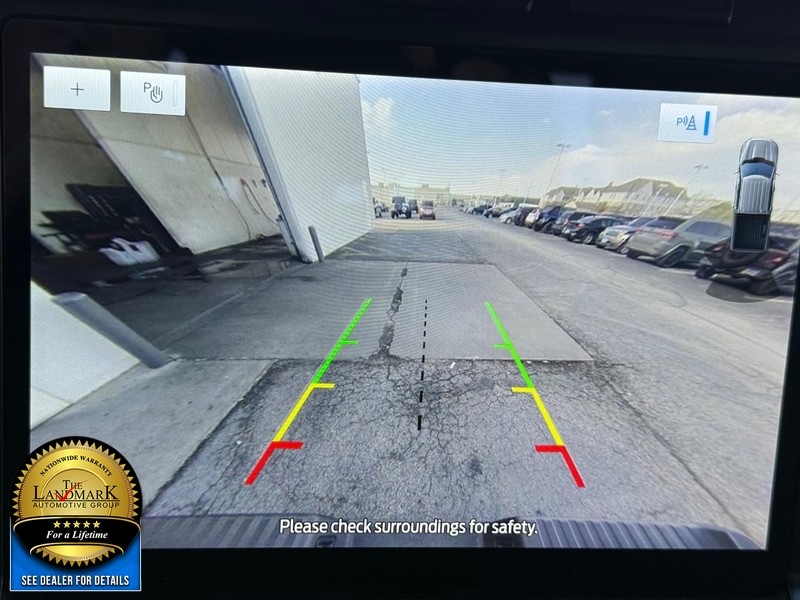 Ford F-150 Vehicle Full-screen Gallery Image 13