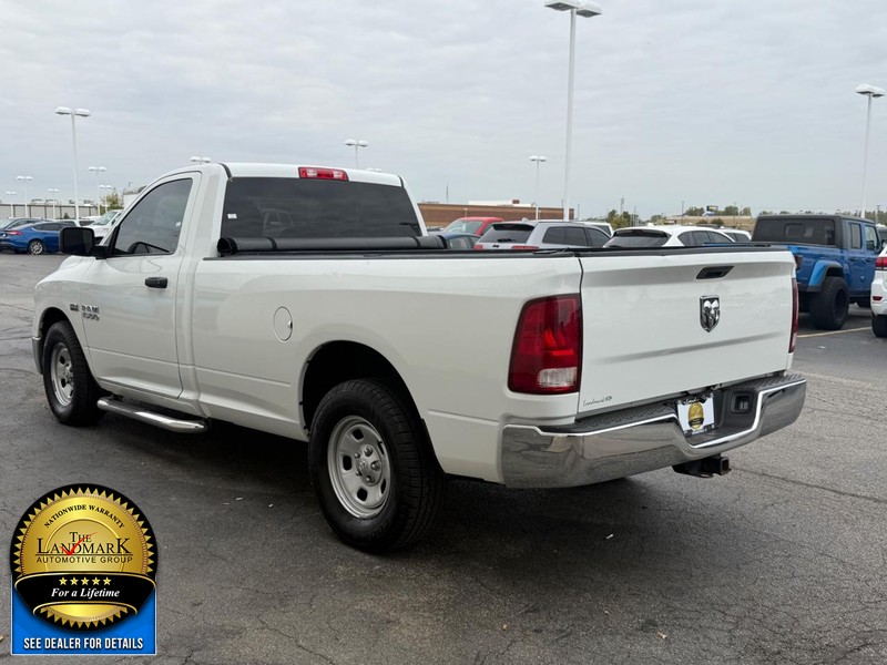 Ram 1500 Vehicle Full-screen Gallery Image 6