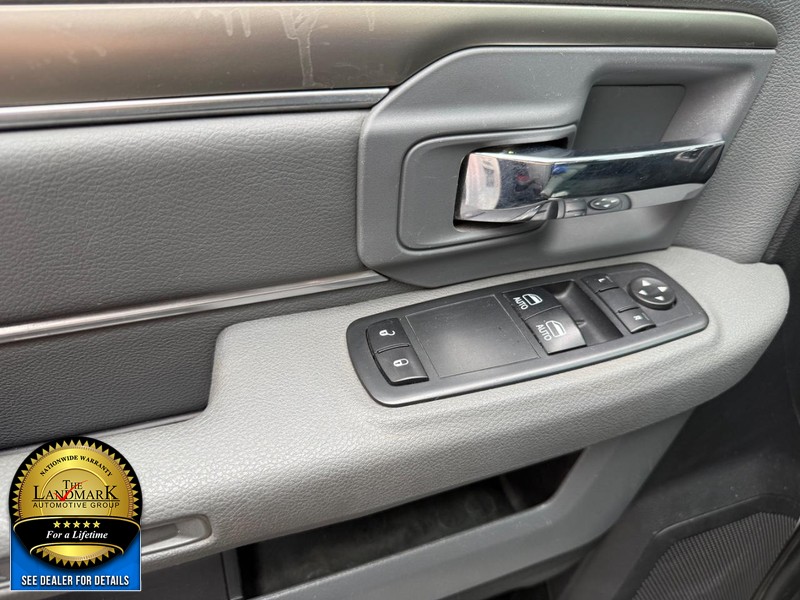 Ram 1500 Vehicle Full-screen Gallery Image 8