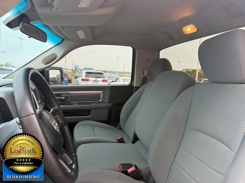 Ram 1500 Vehicle Full-screen Gallery Image 9