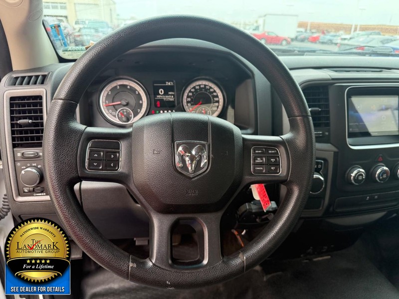 Ram 1500 Vehicle Full-screen Gallery Image 15