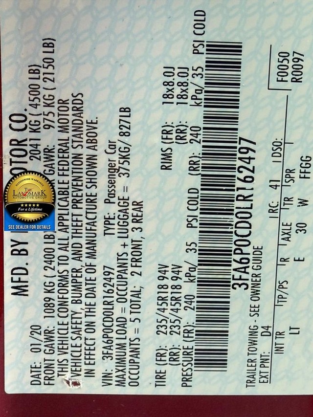 Ford Fusion Vehicle Full-screen Gallery Image 22