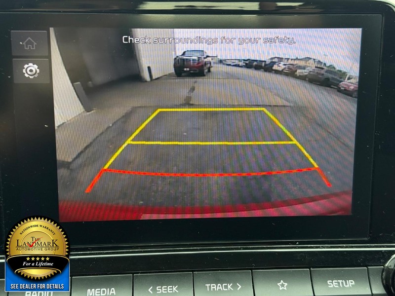 Kia Forte Vehicle Full-screen Gallery Image 13